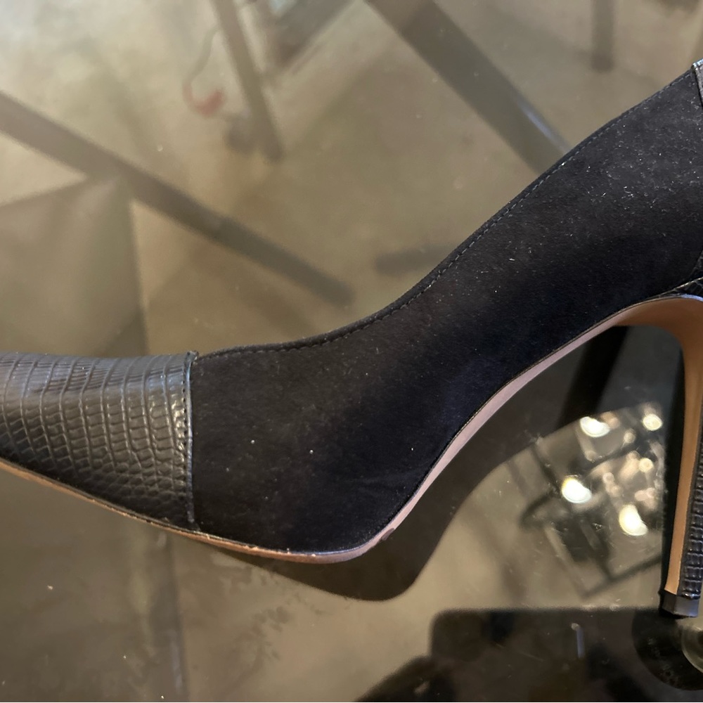 Jessica Simpson Black pumps